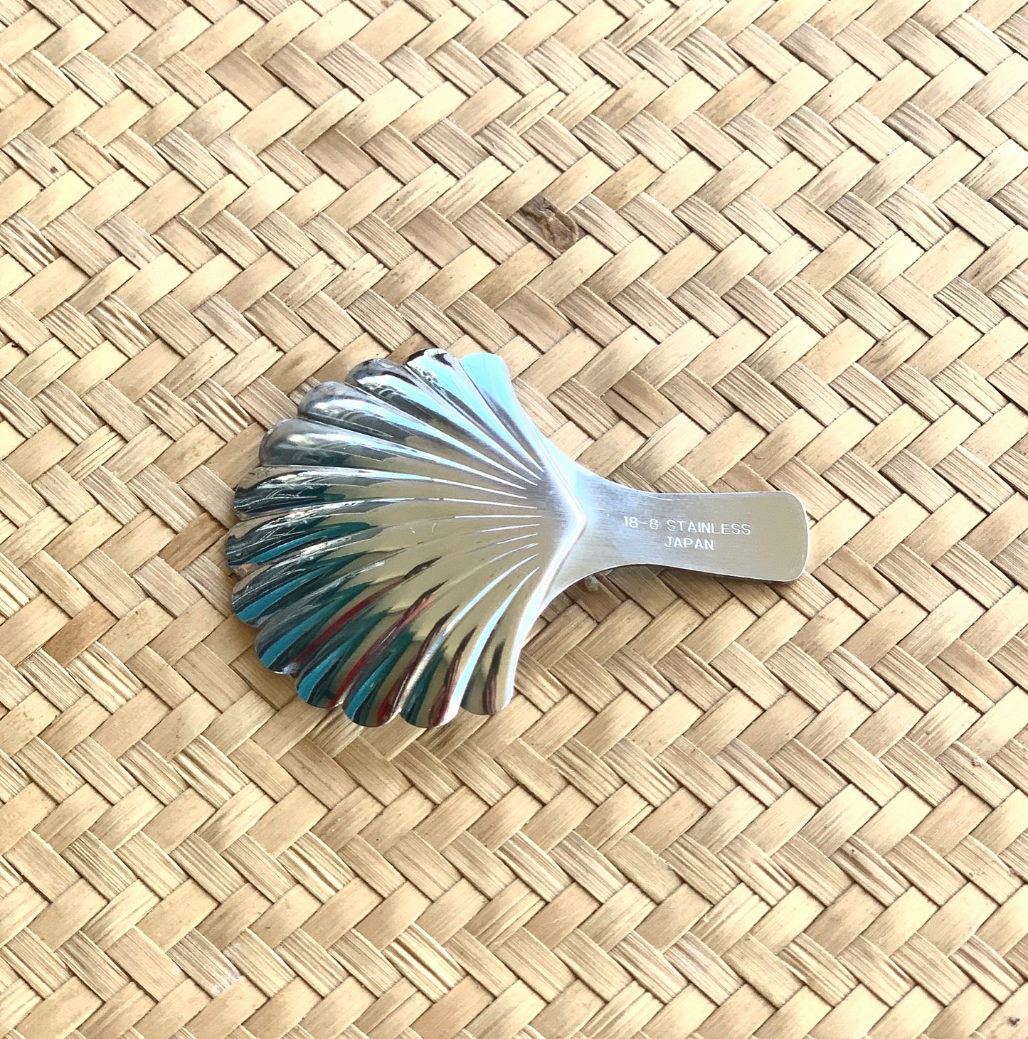 Seashell Tea Scoop