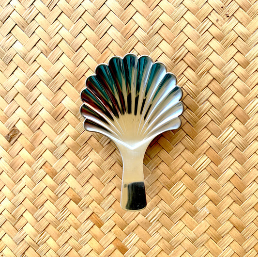 Seashell Tea Scoop